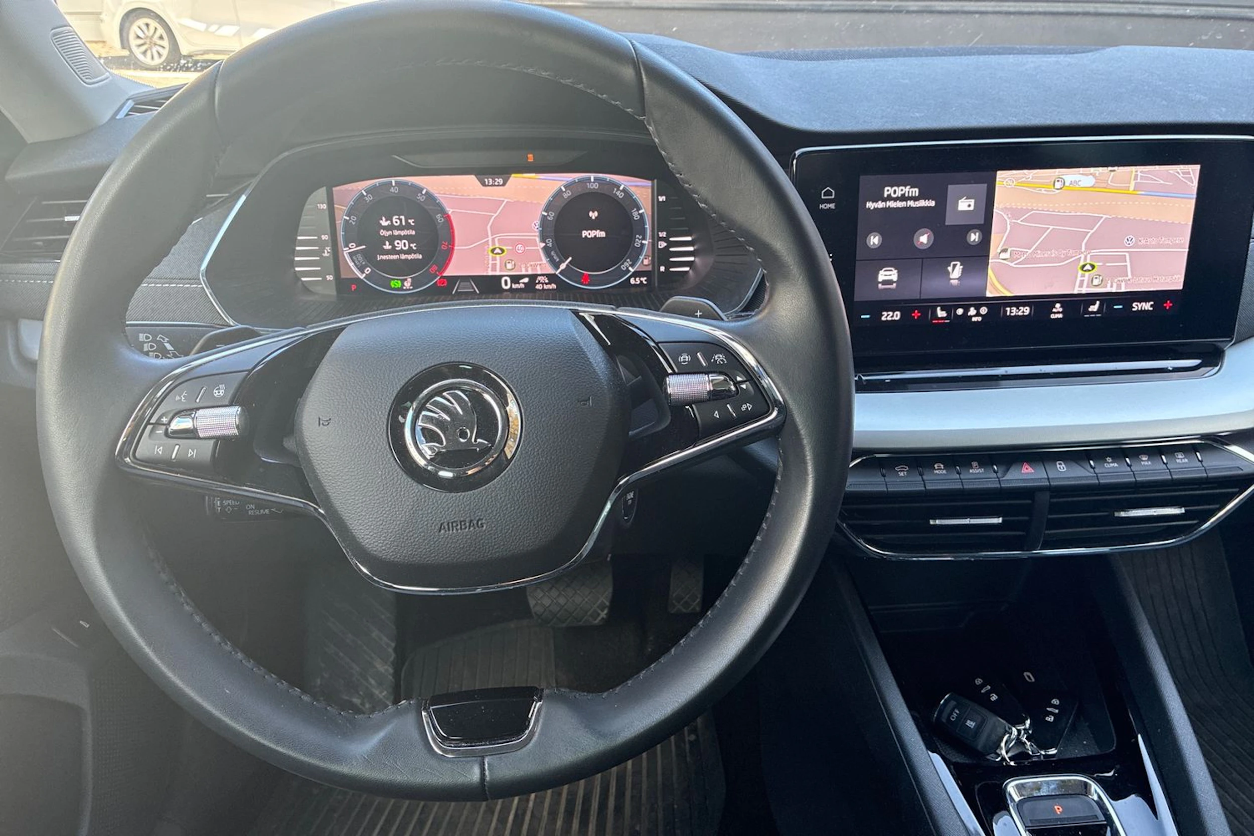 sininen Skoda Octavia 2024 kuva 5.