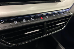 sininen Skoda Octavia 2024 kuva 23.