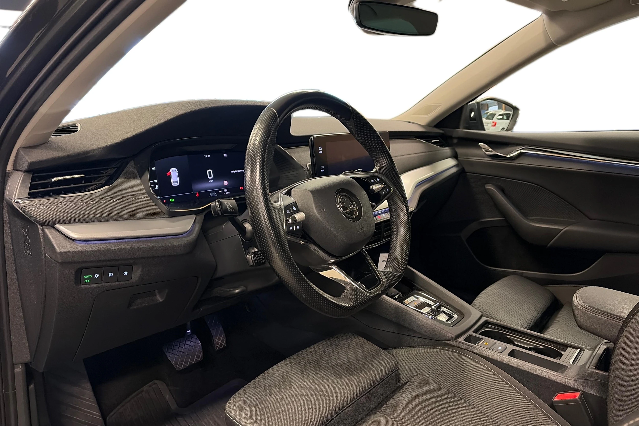 met. harmaa Skoda Octavia 2024 kuva 3.