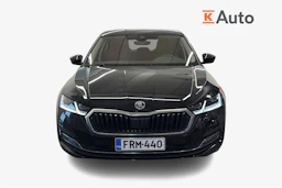 musta Skoda Octavia 2024 kuva 4.