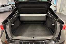musta Skoda Octavia 2024 kuva 11.