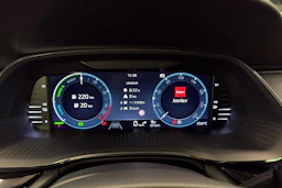 musta Skoda Octavia 2024 kuva 17.