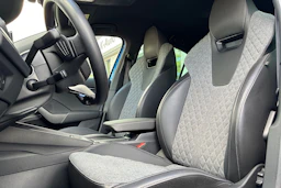 sininen Skoda Octavia 2024 kuva 4.