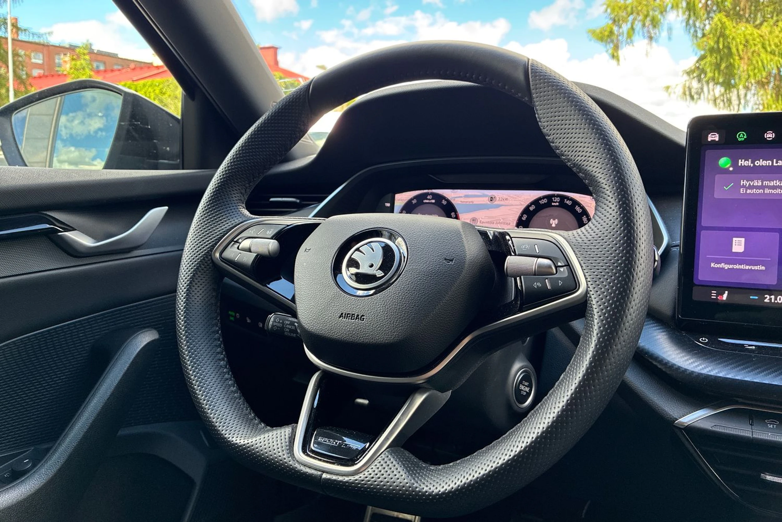 sininen Skoda Octavia 2024 kuva 6.