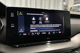 harmaa Skoda Octavia 2024 kuva 24.