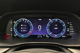 valkoinen Skoda Octavia 2024 kuva 20.