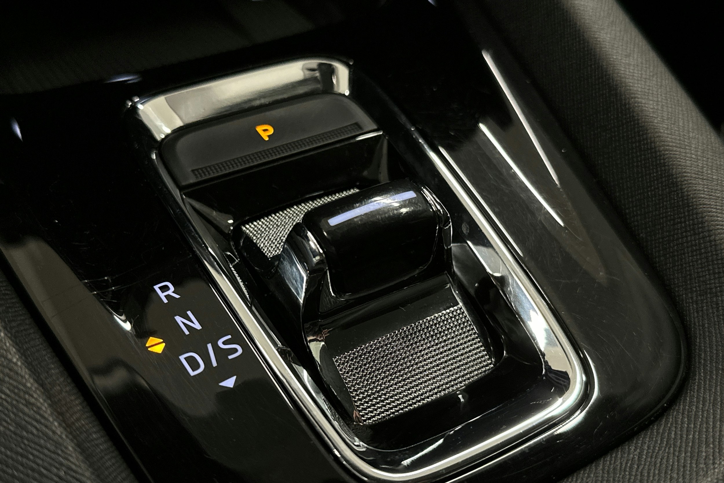 valkoinen Skoda Octavia 2024 kuva 26.