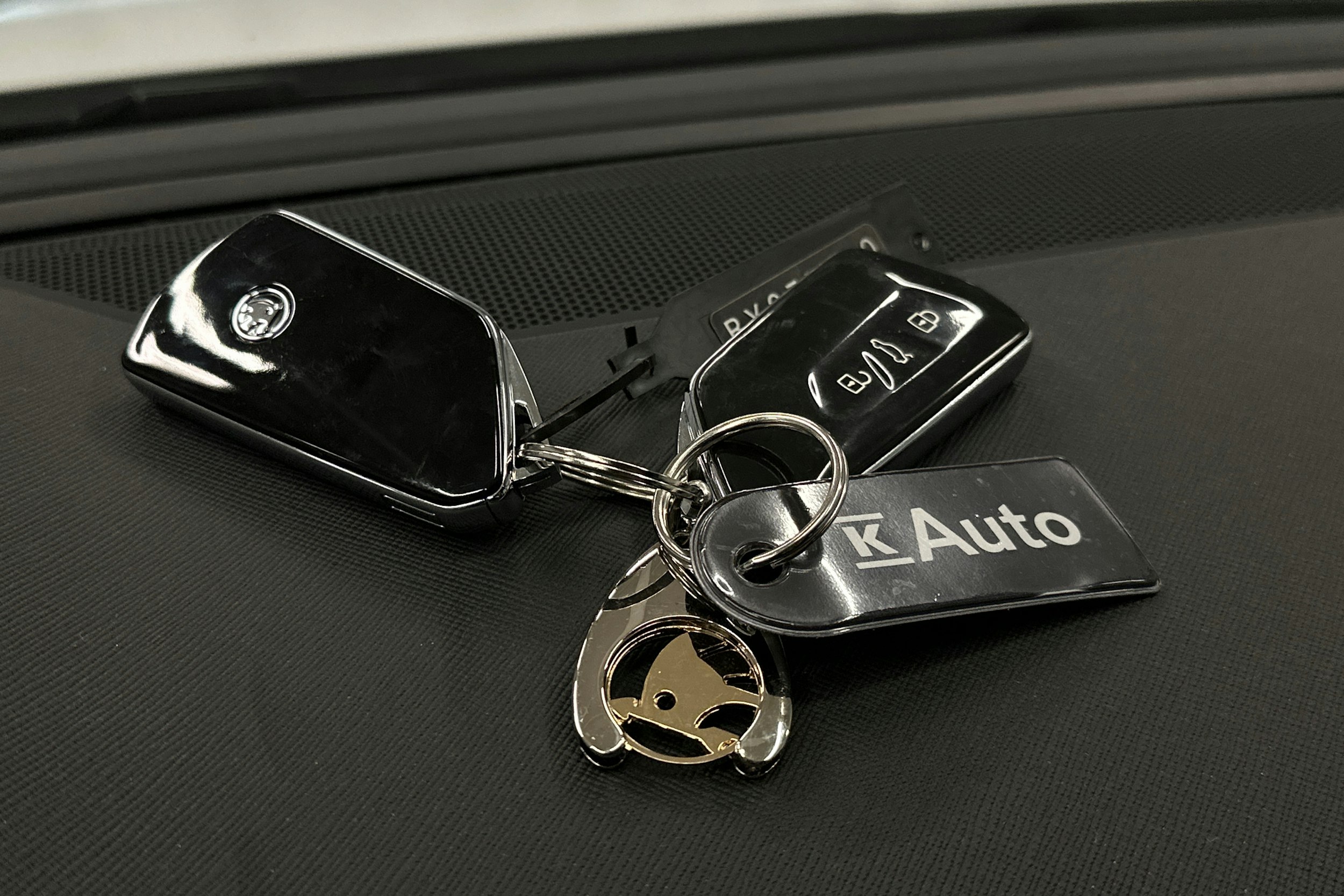 valkoinen Skoda Octavia 2024 kuva 27.