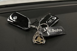 valkoinen Skoda Octavia 2024 kuva 27.