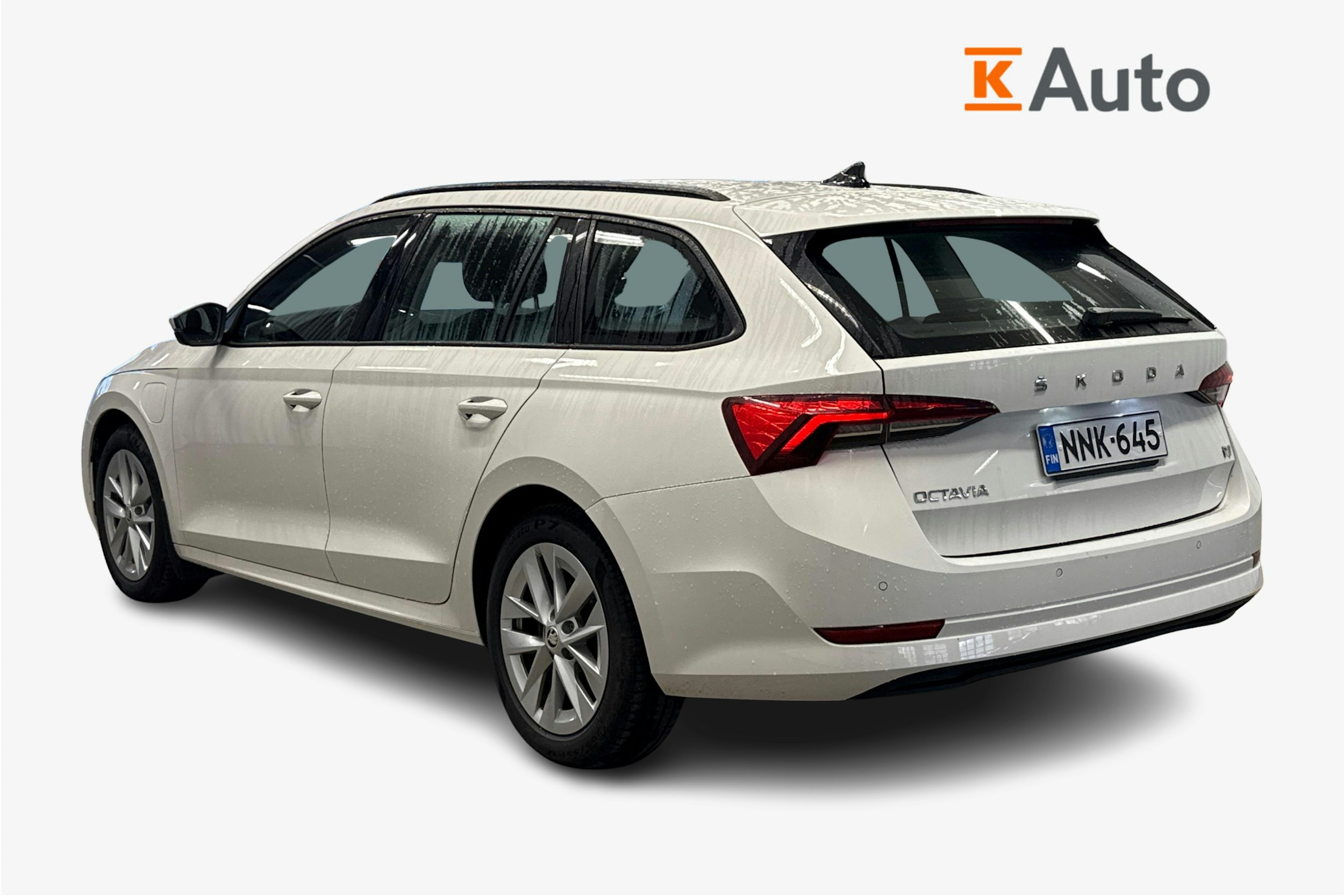 valkoinen Skoda Octavia 2024 kuva 2.