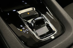 valkoinen Skoda Octavia 2024 kuva 23.