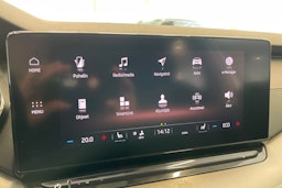 harmaa Skoda Octavia 2024 kuva 16.
