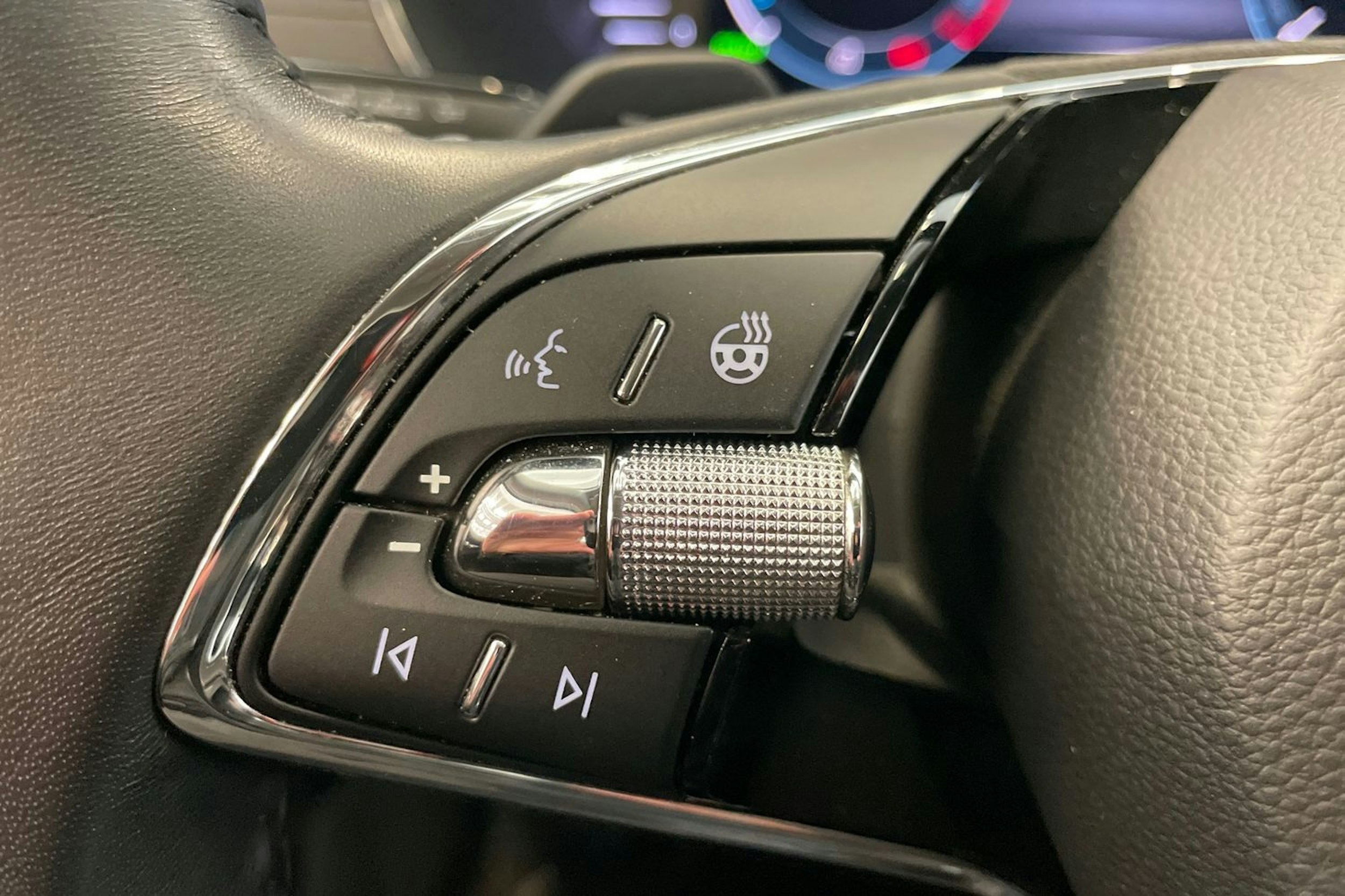 harmaa Skoda Octavia 2024 kuva 22.