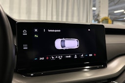 harmaa Skoda Octavia 2024 kuva 23.