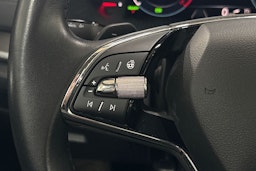 harmaa Skoda Octavia 2024 kuva 18.