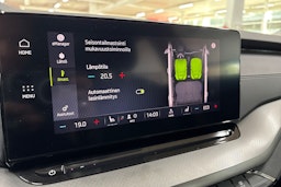 harmaa Skoda Octavia 2024 kuva 24.