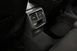 harmaa Skoda Octavia 2024 kuva 28.