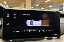 valkoinen Skoda Octavia 2024 kuva 20.