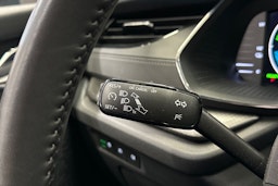valkoinen Skoda Octavia 2024 kuva 23.