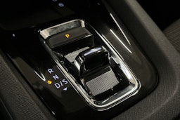 valkoinen Skoda Octavia 2024 kuva 26.