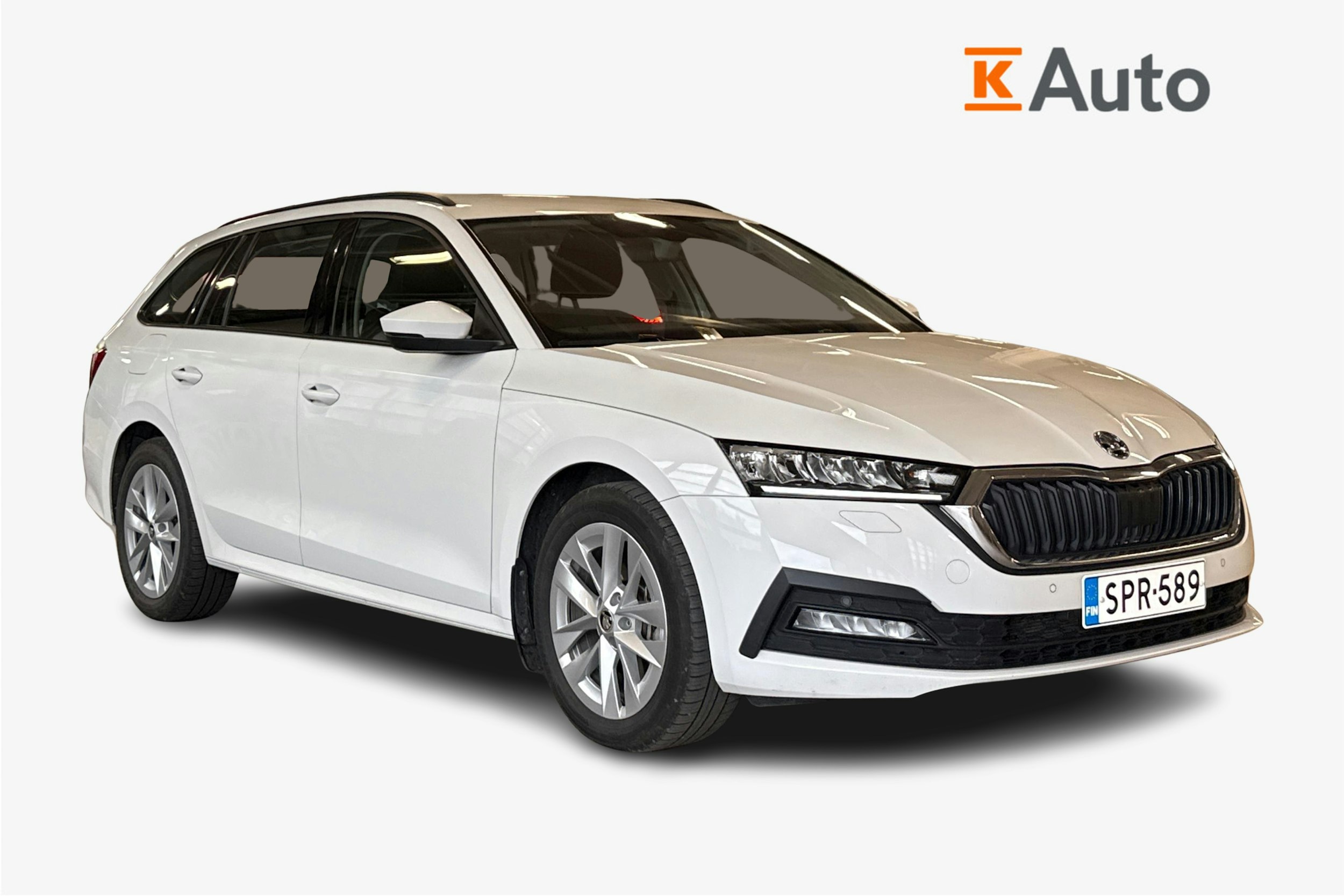 valkoinen Skoda Octavia 2024 kuva 1.
