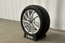 valkoinen Skoda Octavia 2024 kuva 13.