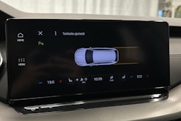 valkoinen Skoda Octavia 2024 kuva 24.