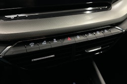 valkoinen Skoda Octavia 2024 kuva 25.