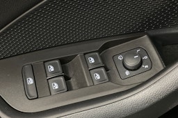 harmaa Skoda Octavia 2024 kuva 14.