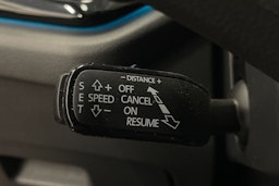 harmaa Skoda Octavia 2024 kuva 18.