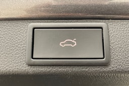 harmaa Skoda Octavia 2024 kuva 26.