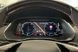 harmaa Skoda Octavia 2024 kuva 17.