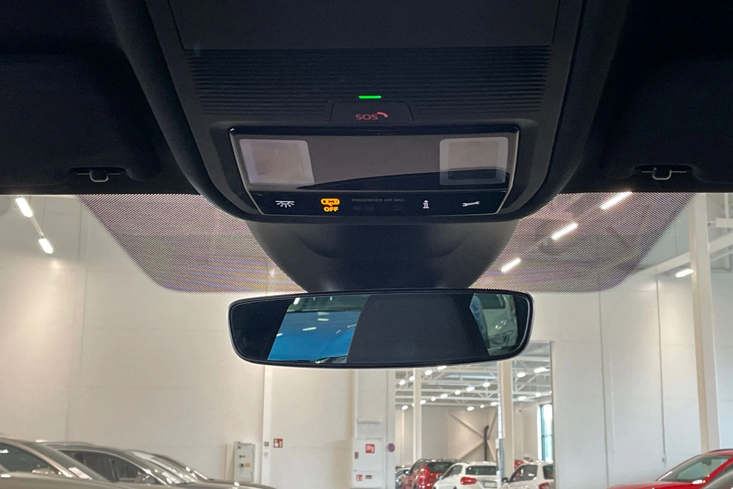 harmaa Skoda Octavia 2024 kuva 29.