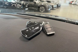harmaa Skoda Octavia 2024 kuva 39.
