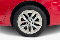 Punainen Skoda OCTAVIA 2024 kuva 11.