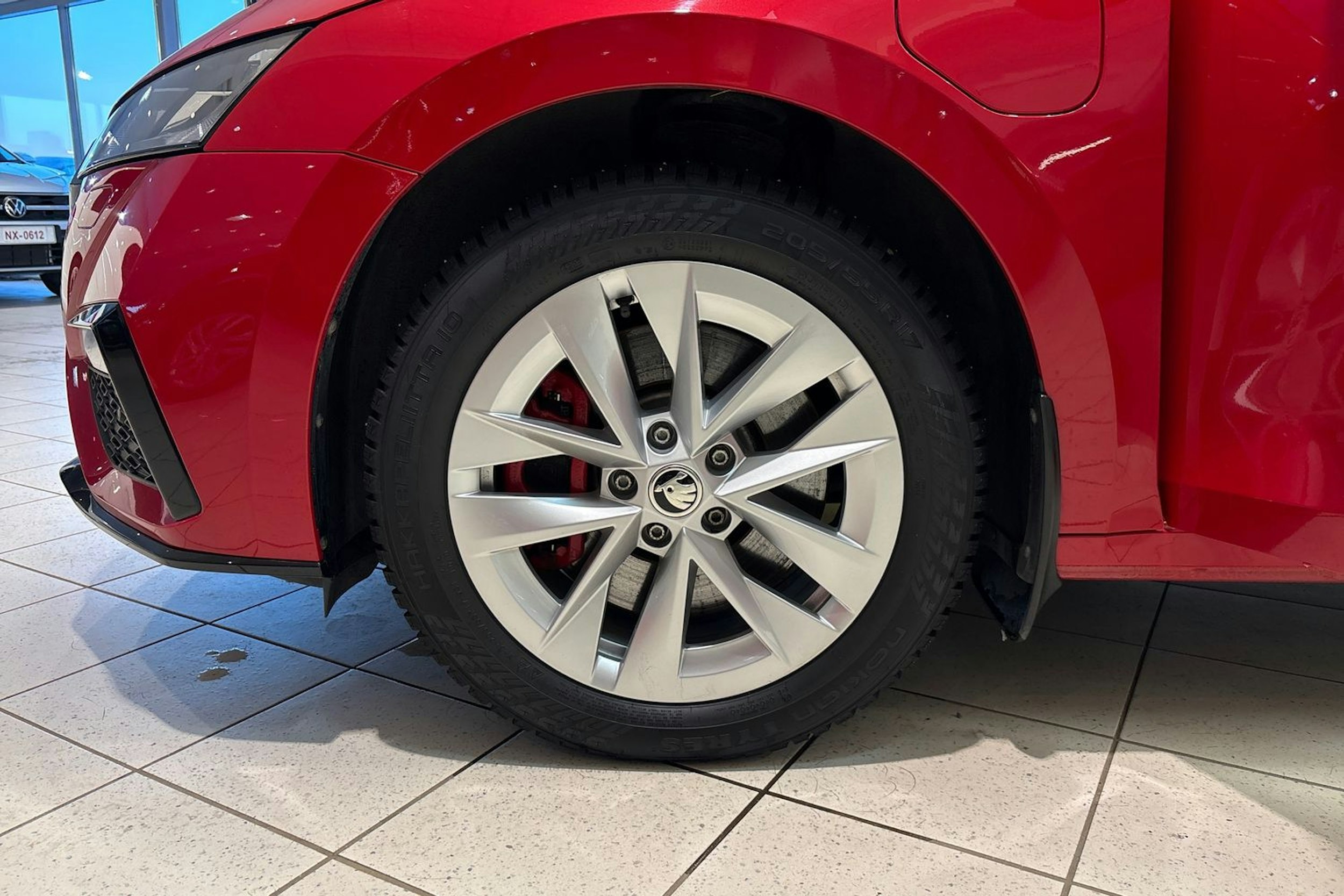 Punainen Skoda OCTAVIA 2024 kuva 13.