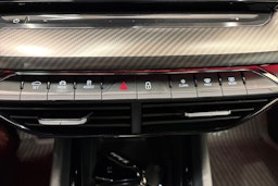 Punainen Skoda OCTAVIA 2024 kuva 18.