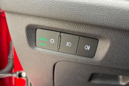 Punainen Skoda OCTAVIA 2024 kuva 23.