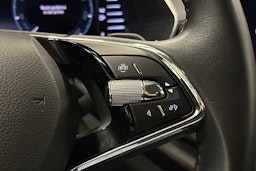 harmaa Skoda Octavia 2024 kuva 19.