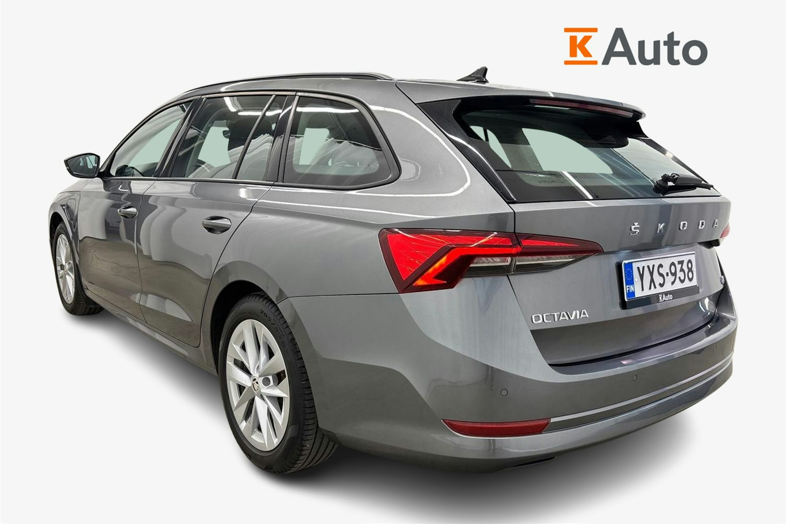 harmaa Skoda Octavia 2024 kuva 2.