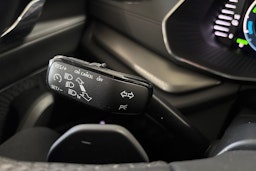 harmaa Skoda Octavia 2024 kuva 20.