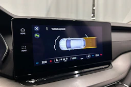valkoinen Skoda Octavia 2024 kuva 19.