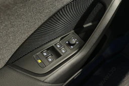 harmaa Skoda Octavia 2025 kuva 19.