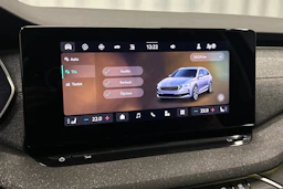 harmaa Skoda Octavia 2025 kuva 25.