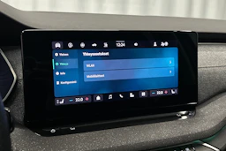 harmaa Skoda Octavia 2025 kuva 31.