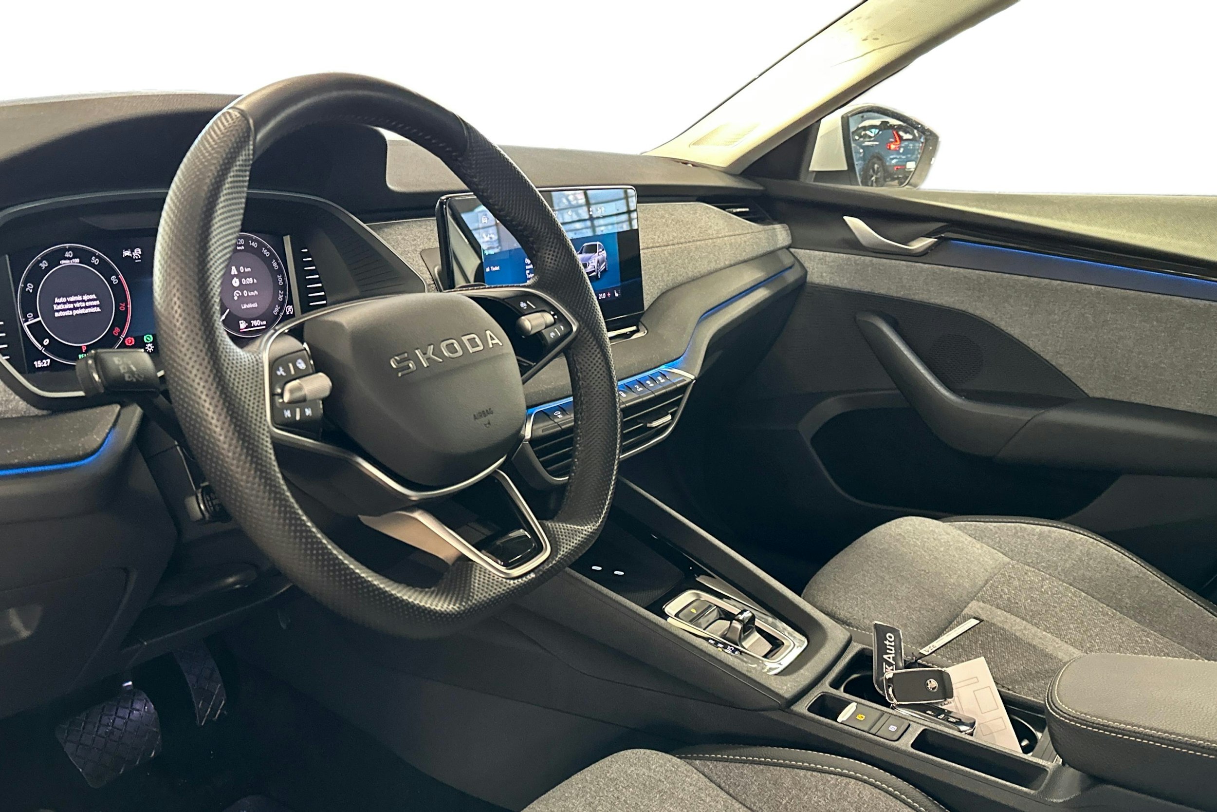 valkoinen Skoda Octavia 2025 kuva 3.