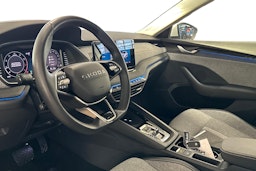 valkoinen Skoda Octavia 2025 kuva 3.