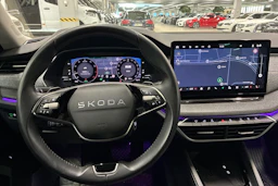 met. sininen Skoda Octavia 2025 kuva 5.