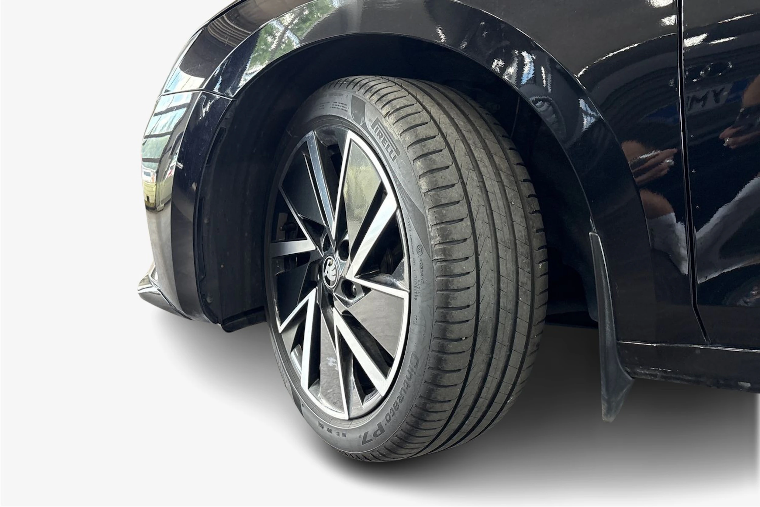 Musta Skoda OCTAVIA 2025 kuva 9.