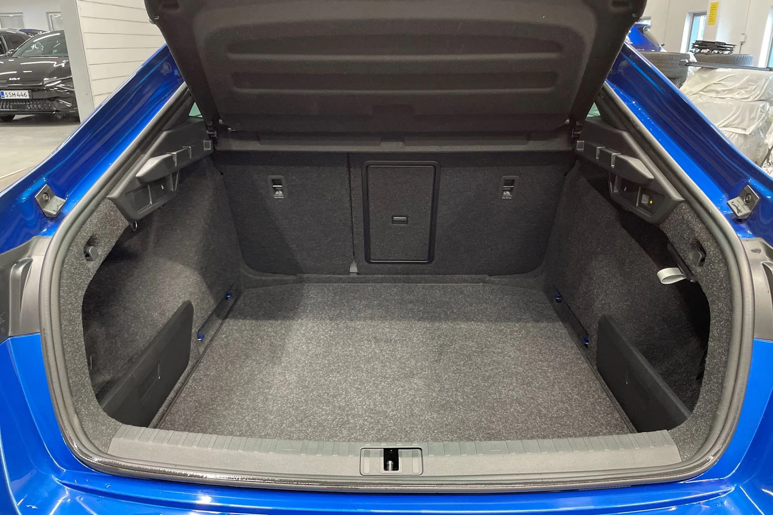 sininen Skoda Octavia 2025 kuva 16.